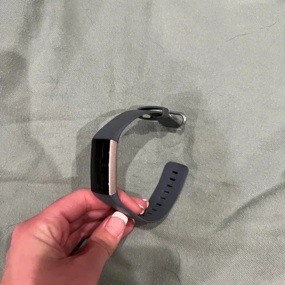 Fitbit Charge 3 in Great Condition!